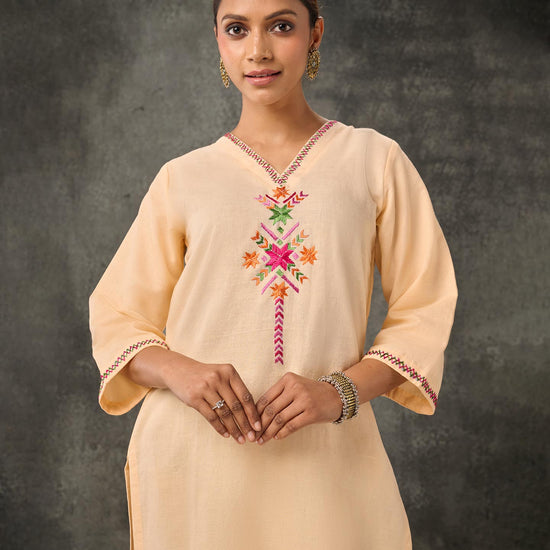 Pure Cotton Linen Hand Embroidered Phulkari Kurti - Peach + Artisanal + Punjab + Tradition + Women + MakeInIndia + Handicraft + Threads + embroidery + hand crafted + hand work + punjab + dupatta